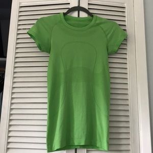 Lululemon run swiftly tee